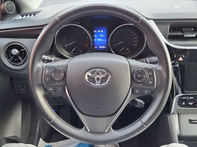 Auris 1.6 D-4D Executive Touring Sports