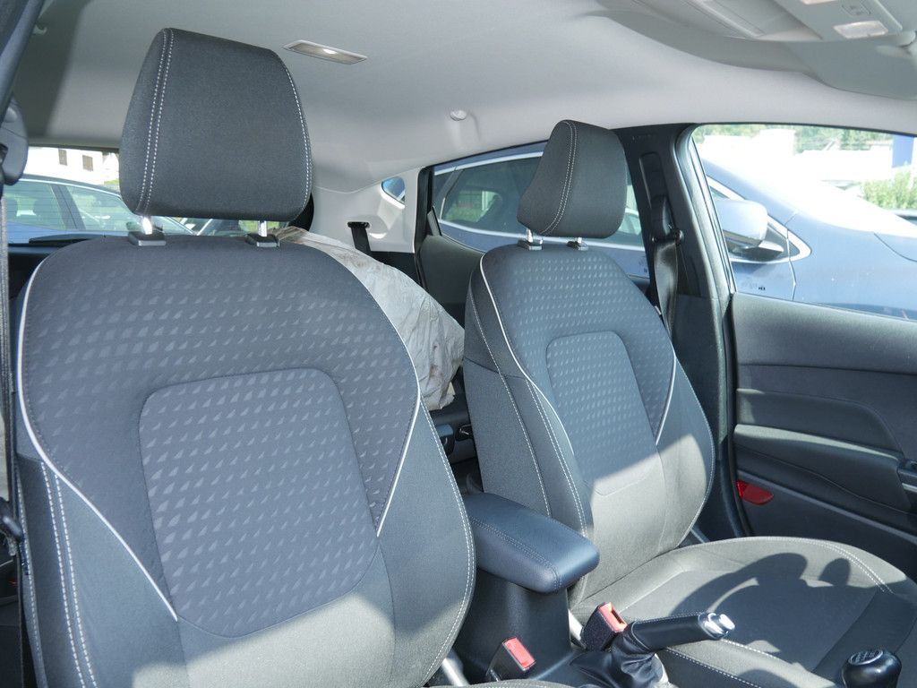 Fahrzeugabbildung Ford Fiesta 1.0 EcoBoost Titanium KLIMA SITZHEIZUNG