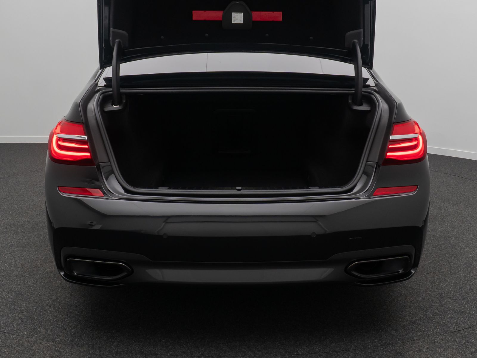 Fahrzeugabbildung BMW 750d xD M Sport 360&deg; Massage FondEnt Laser Voll