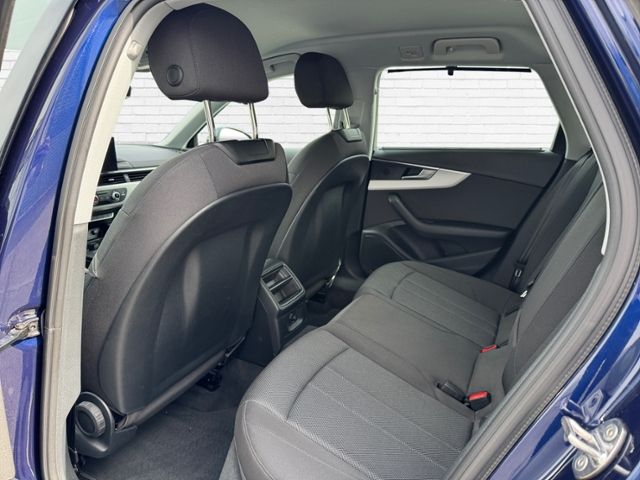 Fahrzeugabbildung Audi A4 Avant 30 TDI 136 PS S tronic MMI SHZG PDC AC