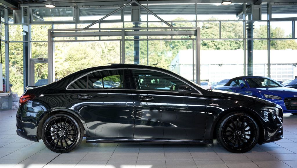Mercedes Benz A 35 Amg