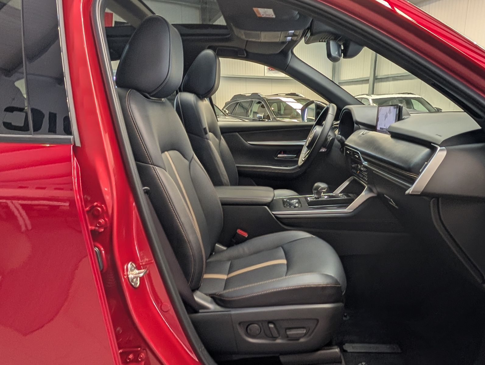 Fahrzeugabbildung Mazda CX-60 2.5L e-SKYACTIV PHEV 327 Homura+ Pano Bose