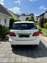 Mercedes-Benz B 200 Urban, Night Paket - Mercedes-Benz B 200 aus 2017
