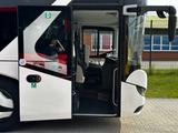 Neoplan Skyliner L / S431 S531 / 561.126 km - Neoplan Skyliner