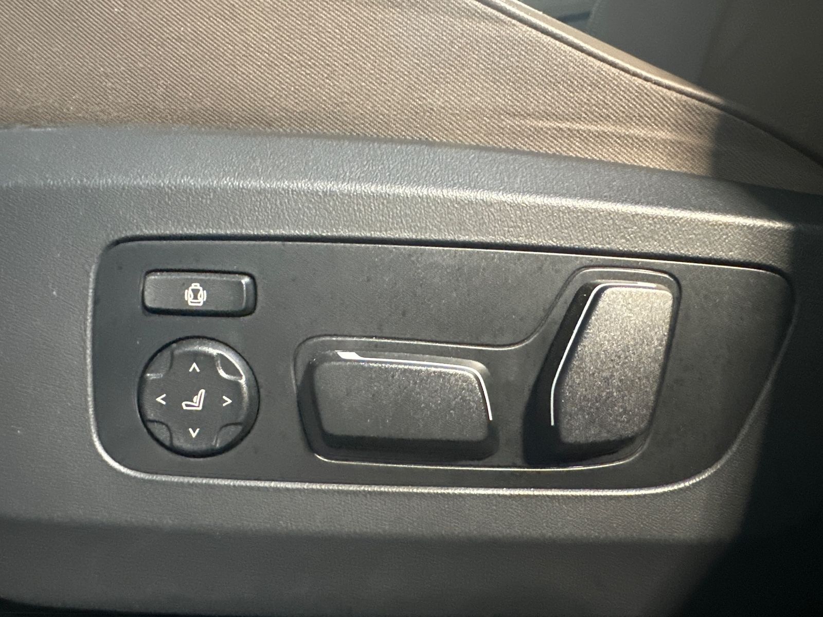 Fahrzeugabbildung BMW X3 40d xDrive M-Sport NAV+LED+PANO+AHK+STHZG