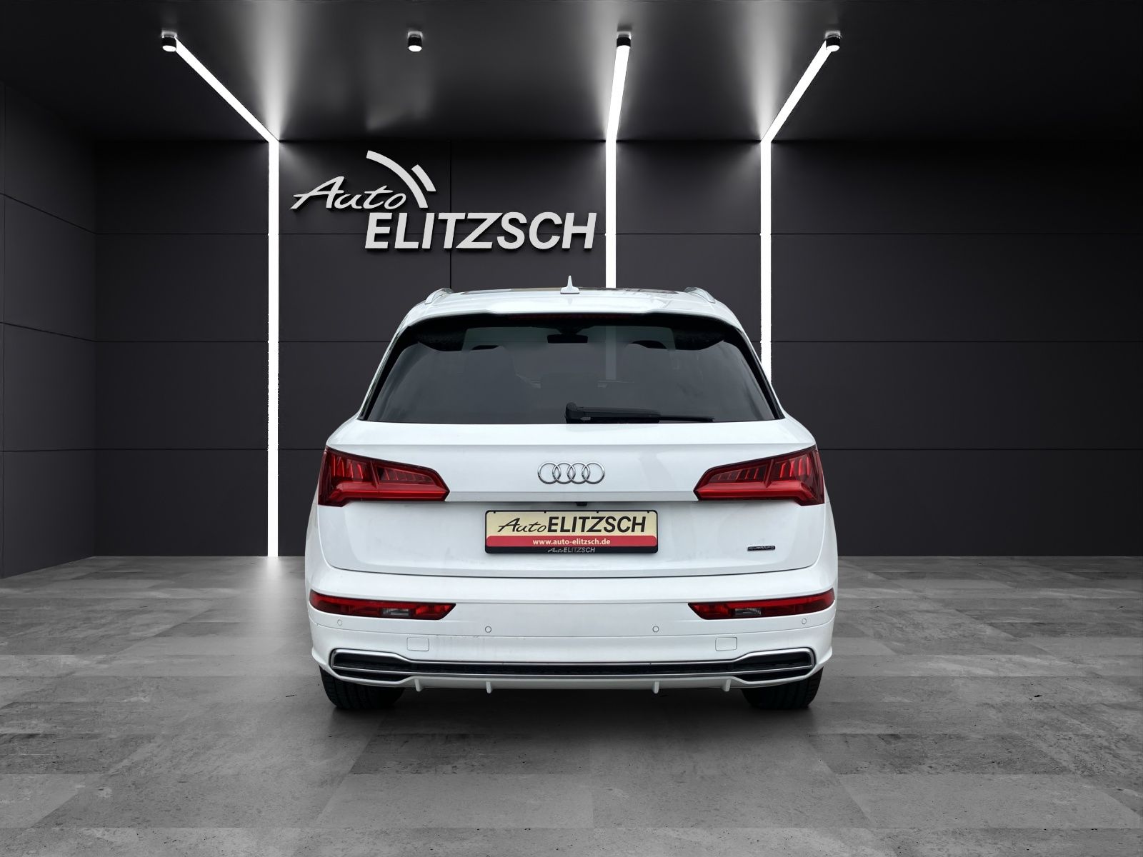 Fahrzeugabbildung Audi Q5 40 TDI quattro S-Line Matrix Navi ACC STHZ SH