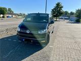Volkswagen VW Multivan T6 Business schwarz - Volkswagen LT aus 2016