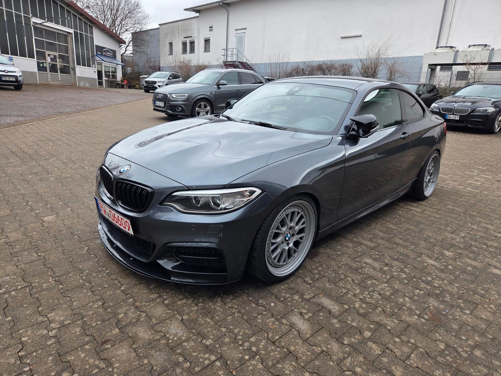 BMW M240i