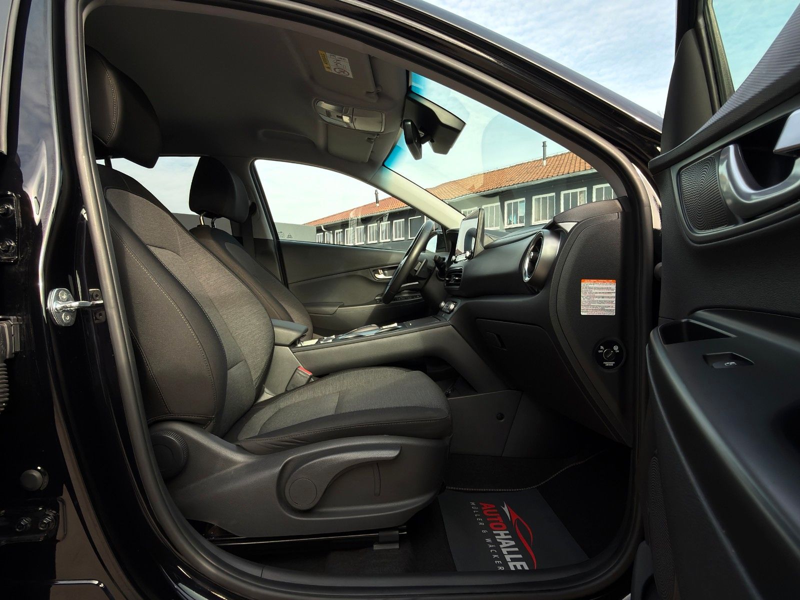 Fahrzeugabbildung Hyundai KONA E Trend KRELL LED NAV CAM ACC PDC CarPlay