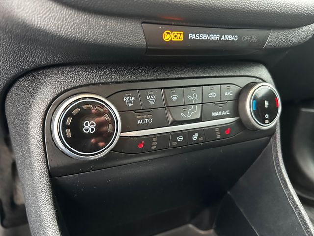 Fiesta Titanium*SHZ*PDC*WINTERPAKET*