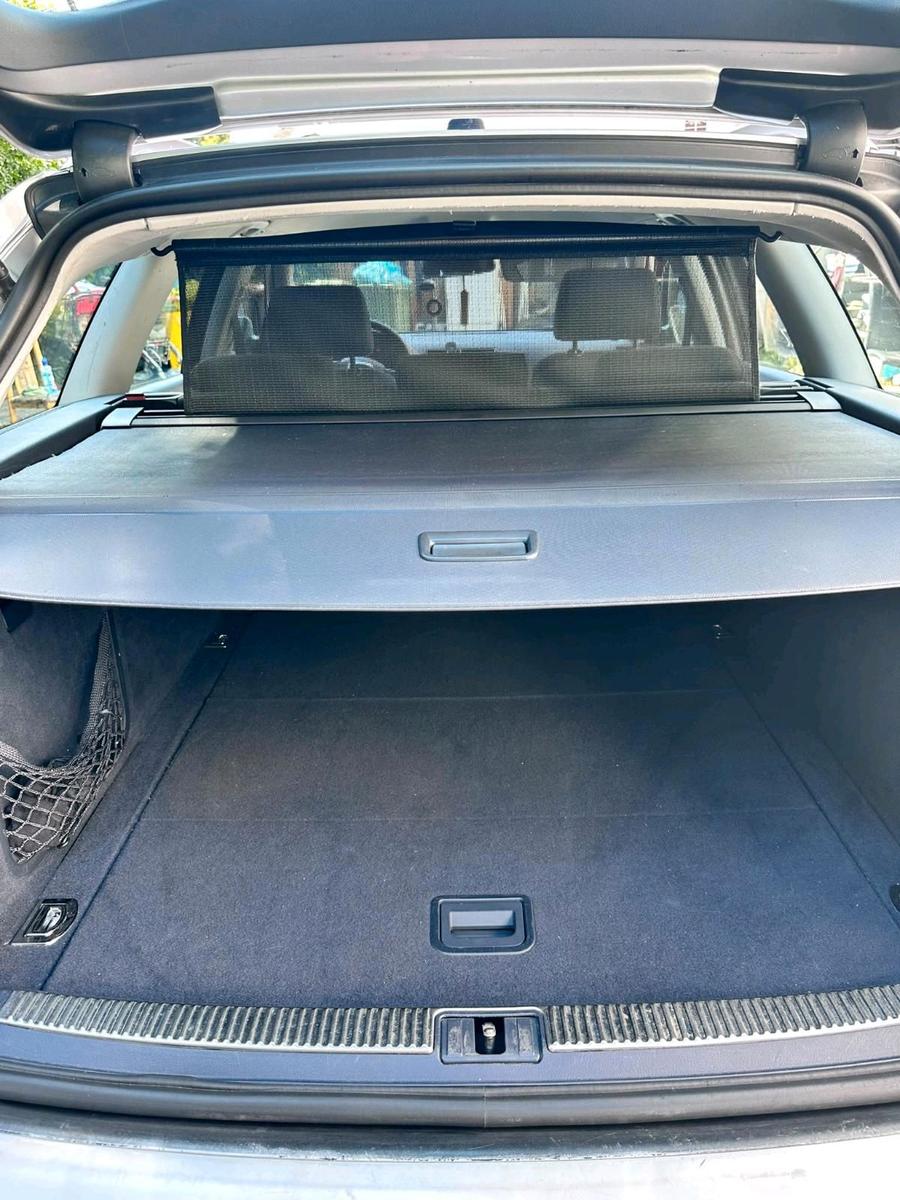 Audi A4 2009 — photo 12