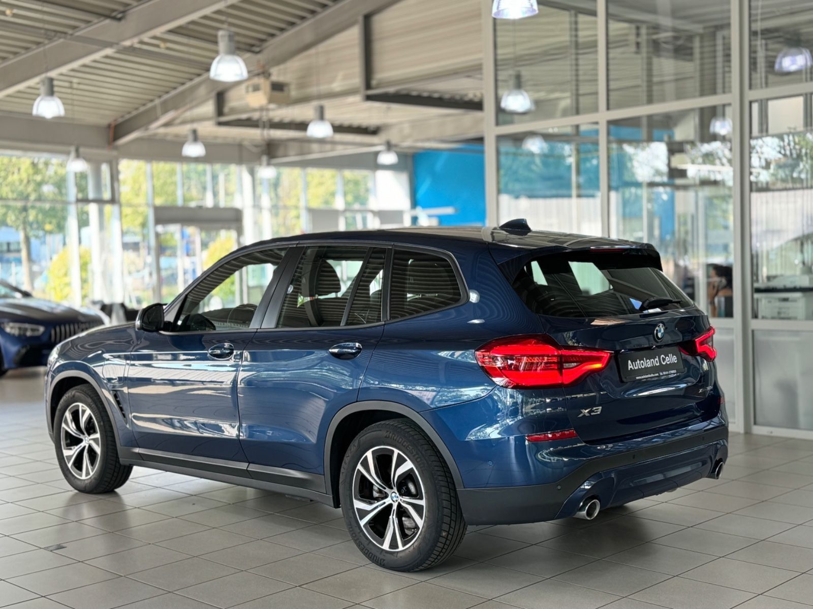 Fahrzeugabbildung BMW X3 xD30e Kamera DAB LED AHK Alarm HiFi 18Zoll