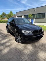 BMW X5 xDrive40d - M-Paket XDrive - BMW X5 aus 2011 mit Diesel-Antrieb