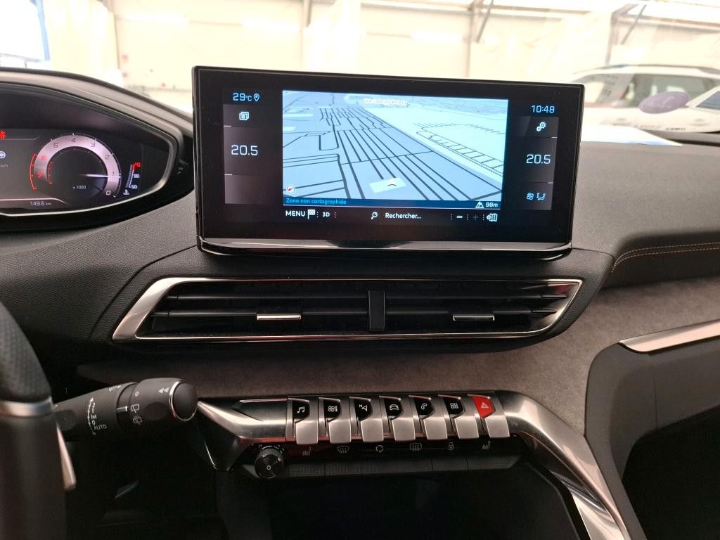 Fahrzeugabbildung Peugeot 5008 GT 1.2T NAVI/LED/SHZ/LEDER/PDC+CAM/PARKASS.