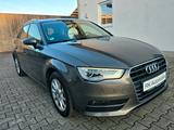 Audi A3 Sportback attraction/Garantie - Audi A3 aus 2013: Limousine
