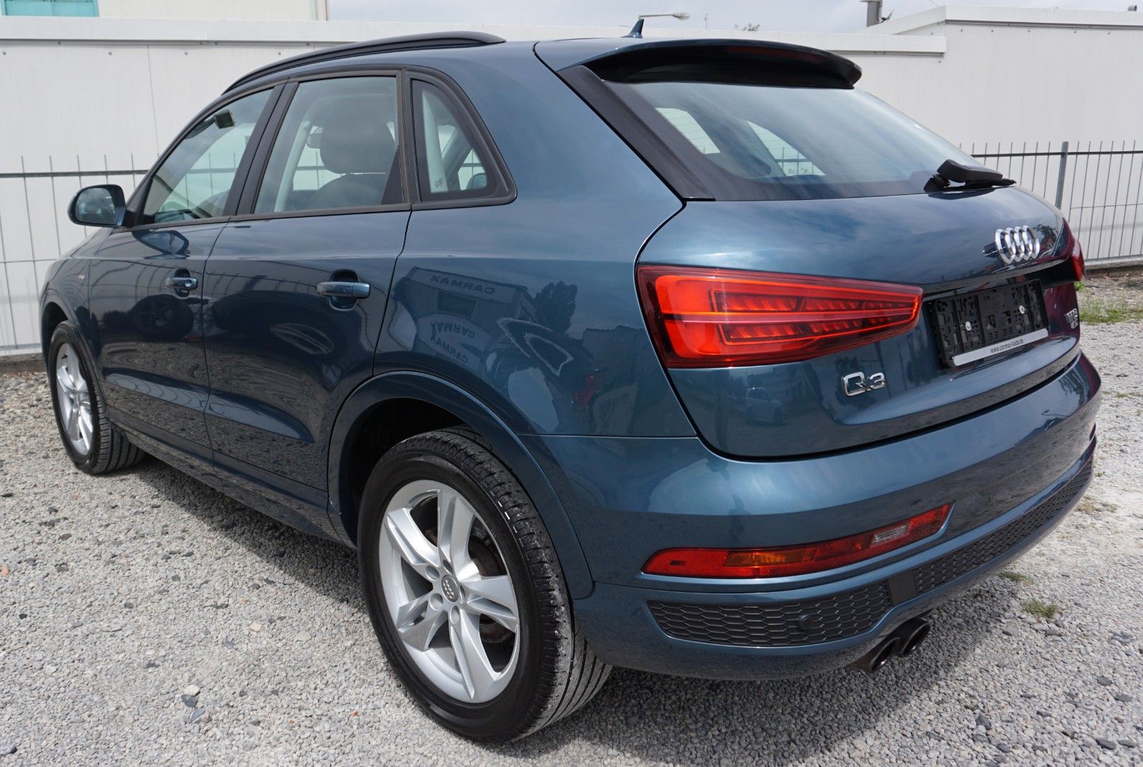 Fahrzeugabbildung Audi Q3 S Line, Navi, LED, AHK, Keyless, Start & Stop
