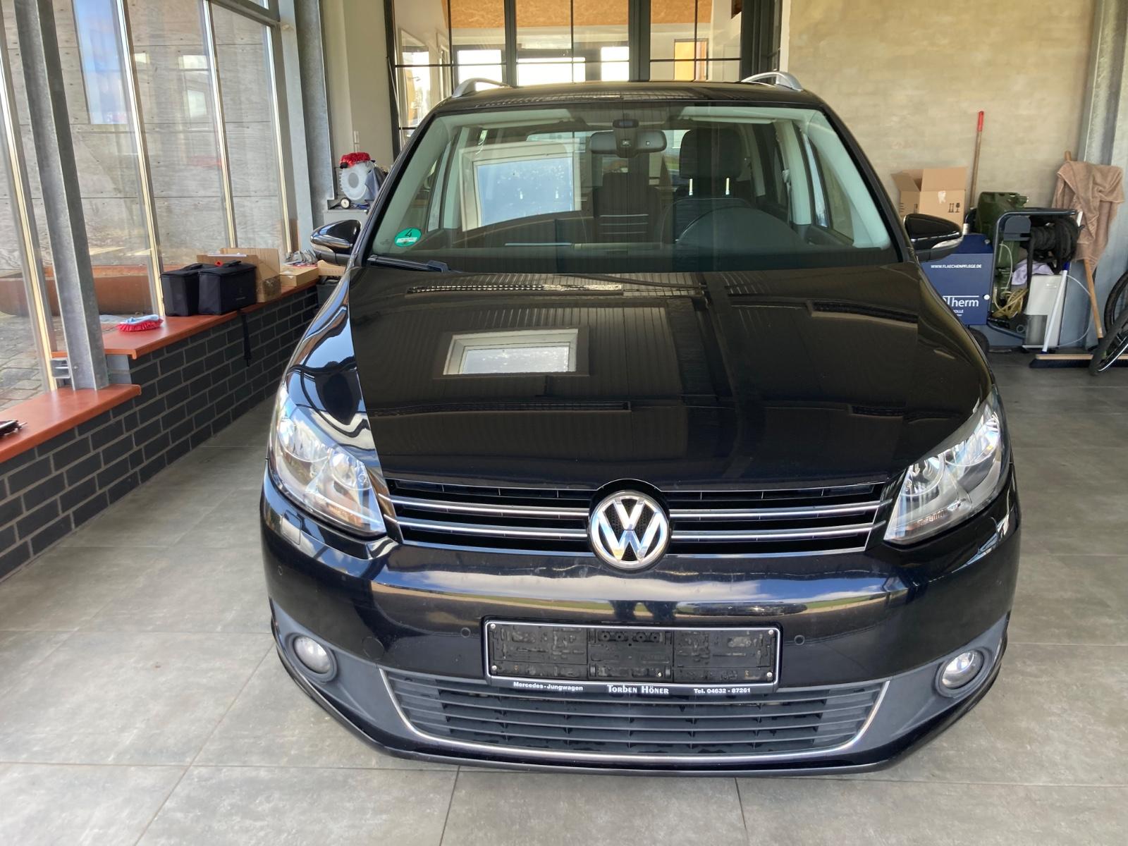 Volkswagen Touran 1.6TDI Cup Scheckheft AHK Navi Shzg. TOP
