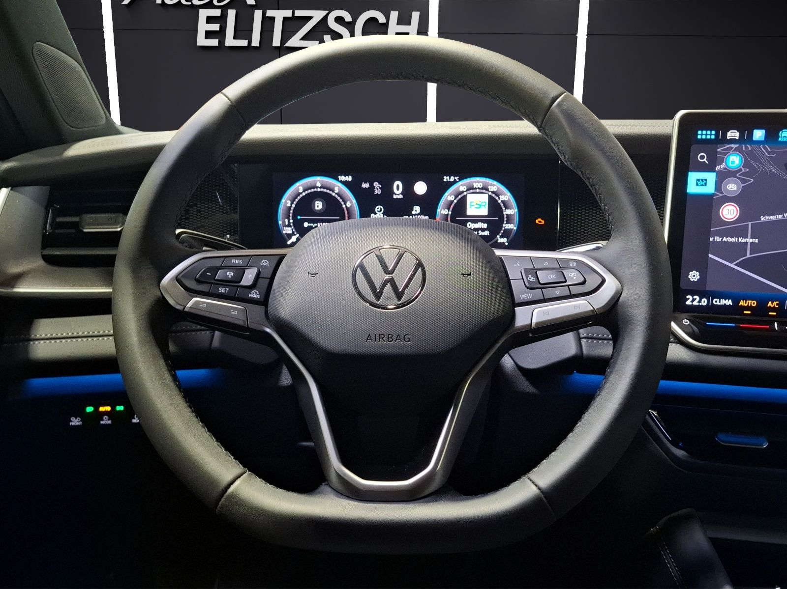 Fahrzeugabbildung Volkswagen Tayron eTSI Life DSG LED AHK Navi AID ACC RFK SH