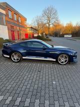 Ford Mustang GT 5.0 V8 EU-Modell, Unfallfrei, Voll. - blaue Ford Mustang