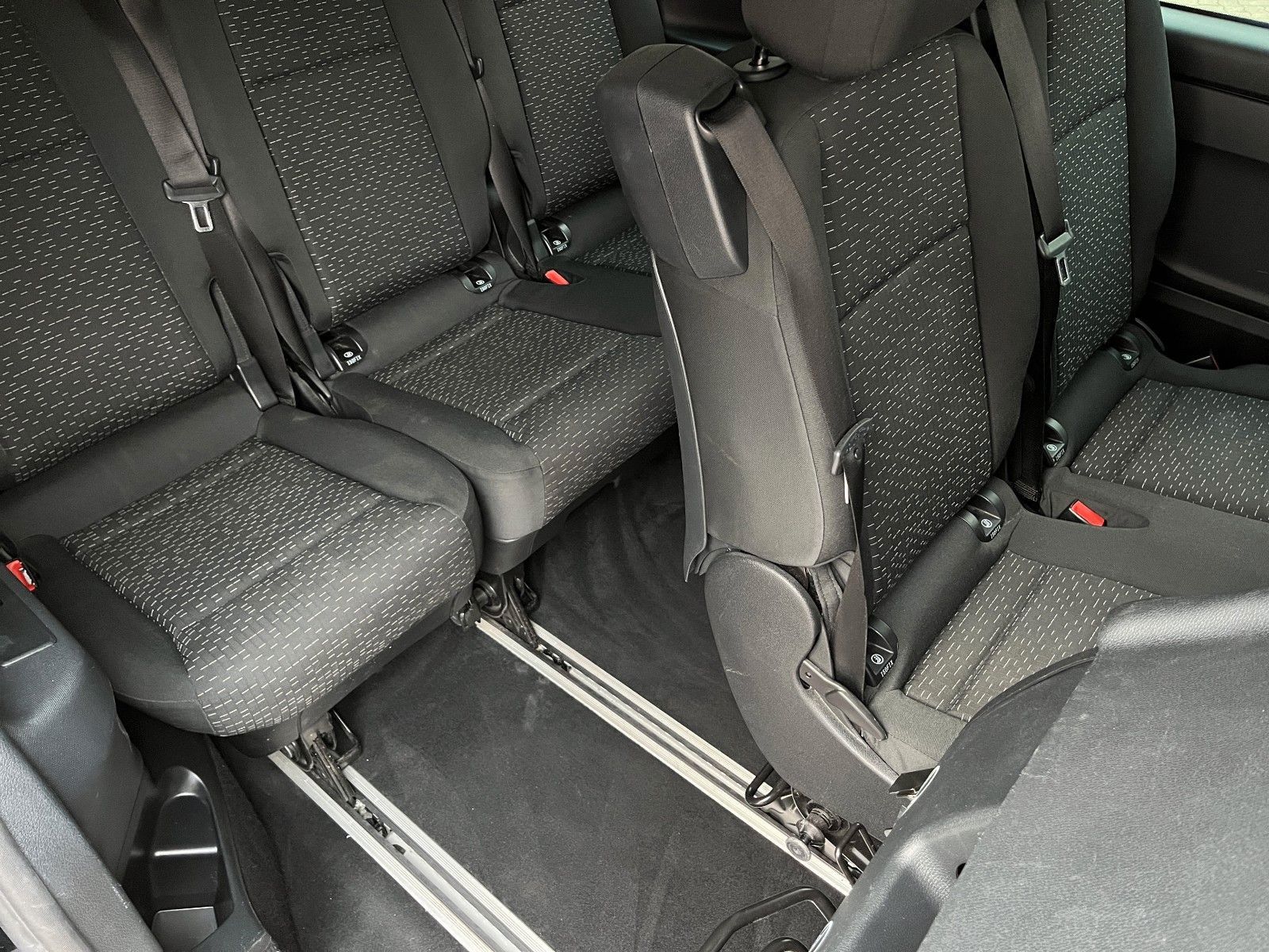 Fahrzeugabbildung Mercedes-Benz Vito 116 Tourer*9G-Automatik*PDC*Temp*9-Sitzer*