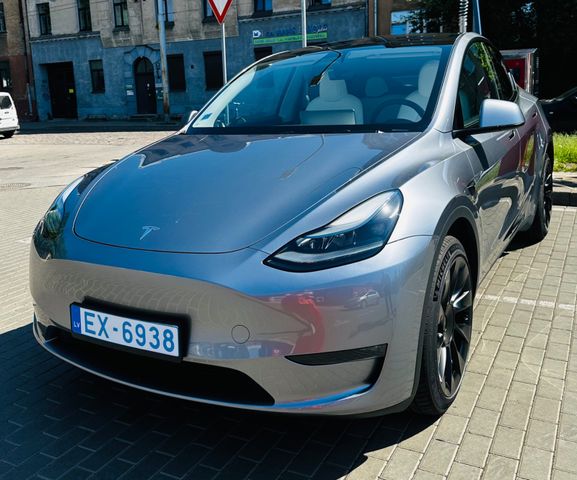 Tesla Model Y Long Range Dual Motor AWD 