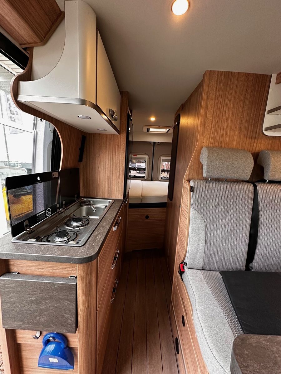 Fahrzeugabbildung Weinsberg CaraBus 600 MQ Aufstelldach ISOFIX Markise