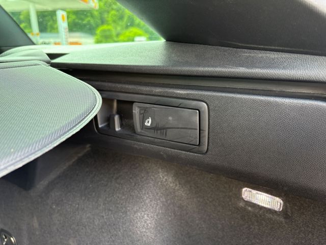 Leon Sportstourer VZ 1.4 e-Hybrid Navi LED AHK