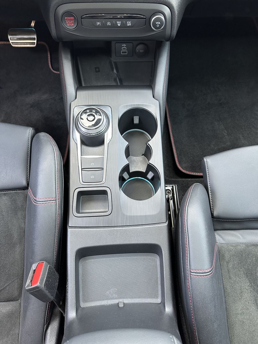 Fahrzeugabbildung Ford Focus Turnier 2.3 EB ST X NAV+LED+AHK+PANO+HUD