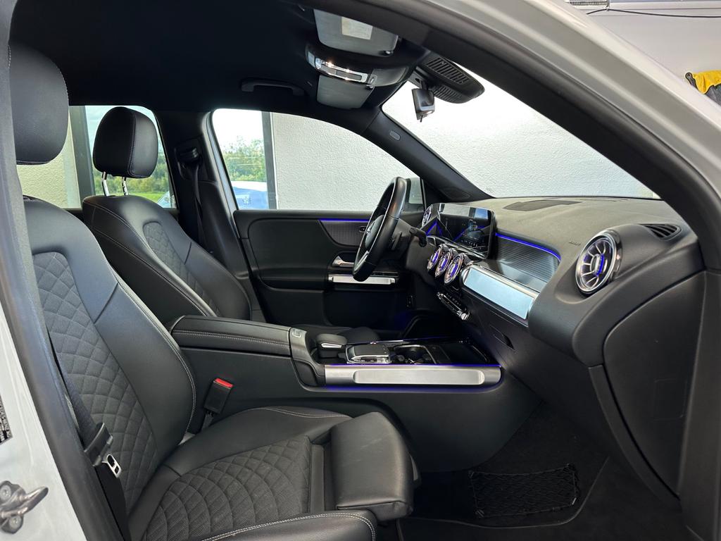 Mercedes-Benz GLB 200