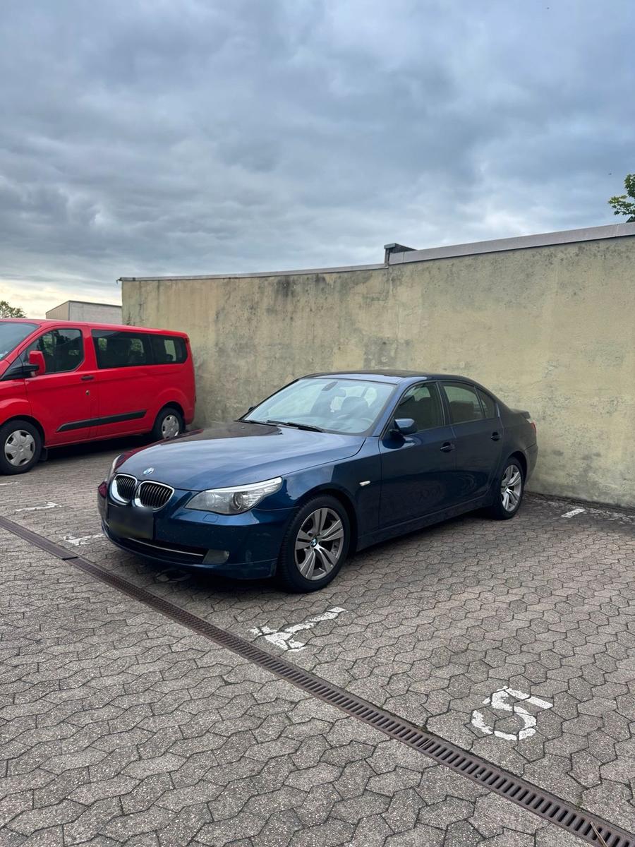 BMW 525