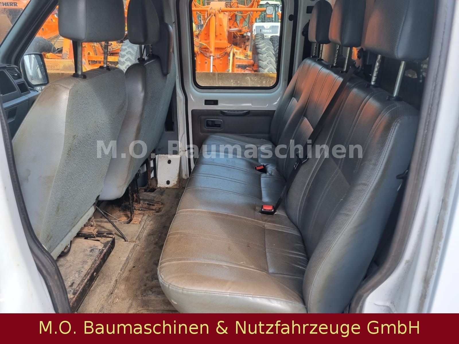 Fahrzeugabbildung Ford Transit Pritsche + Plane /  DOKA / 2,2L /