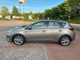 Toyota Auris Benzin 100 kW - Toyota Auris Gebrauchtwagen in Hamburg