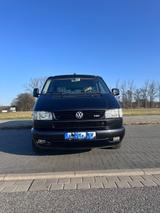 Volkswagen T4 Multivan neu lackiert mit Gutachten - VW T4 Gebrauchtwagen in Hamburg