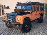 Land Rover Defender 110 2.4 TD4 122 Station Wagon SE - gebrauchte Land Rover Defender aus dem Jahr 2010