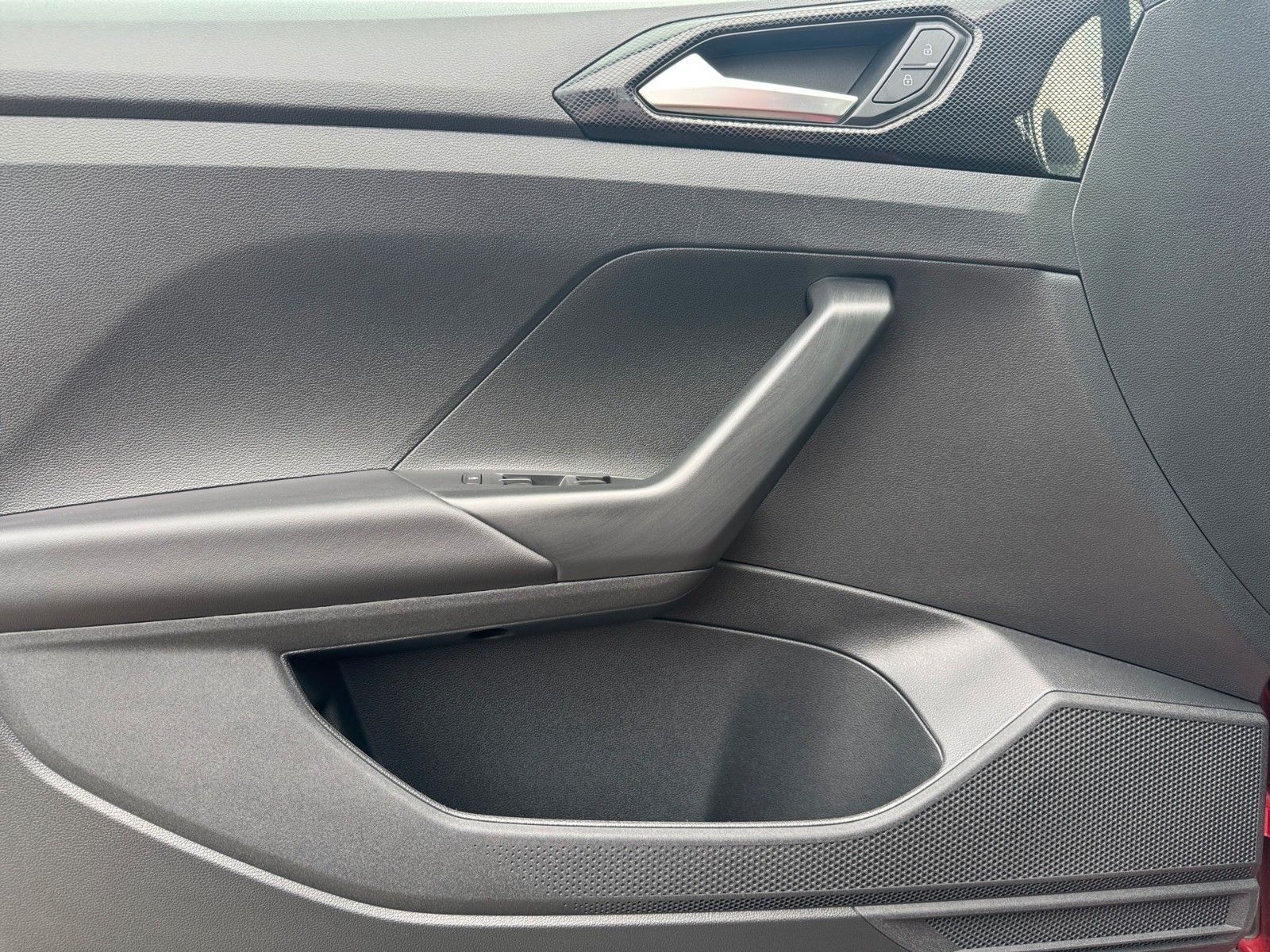 Fahrzeugabbildung Volkswagen T-Cross 1.0 TSI Life