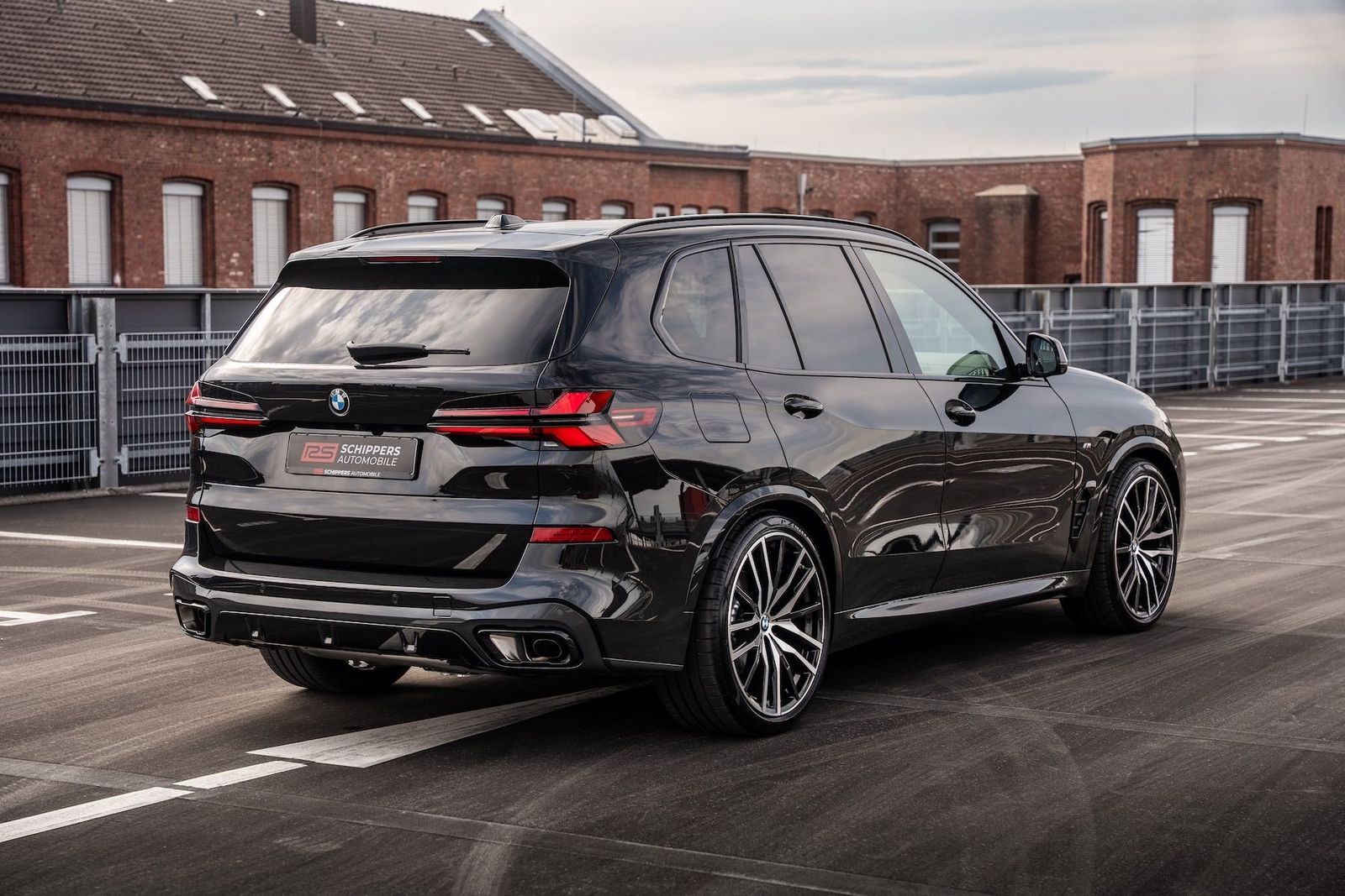 Fahrzeugabbildung BMW X5 40d xD M-SPORT PRO|AHK|MASSAGE|LIFT|CARBON