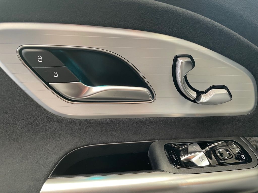 Fahrzeugabbildung Mercedes-Benz CLA 220 4M +AMG+NIGHT+AHK+SUPERSCREEN+BURM+MEMOR