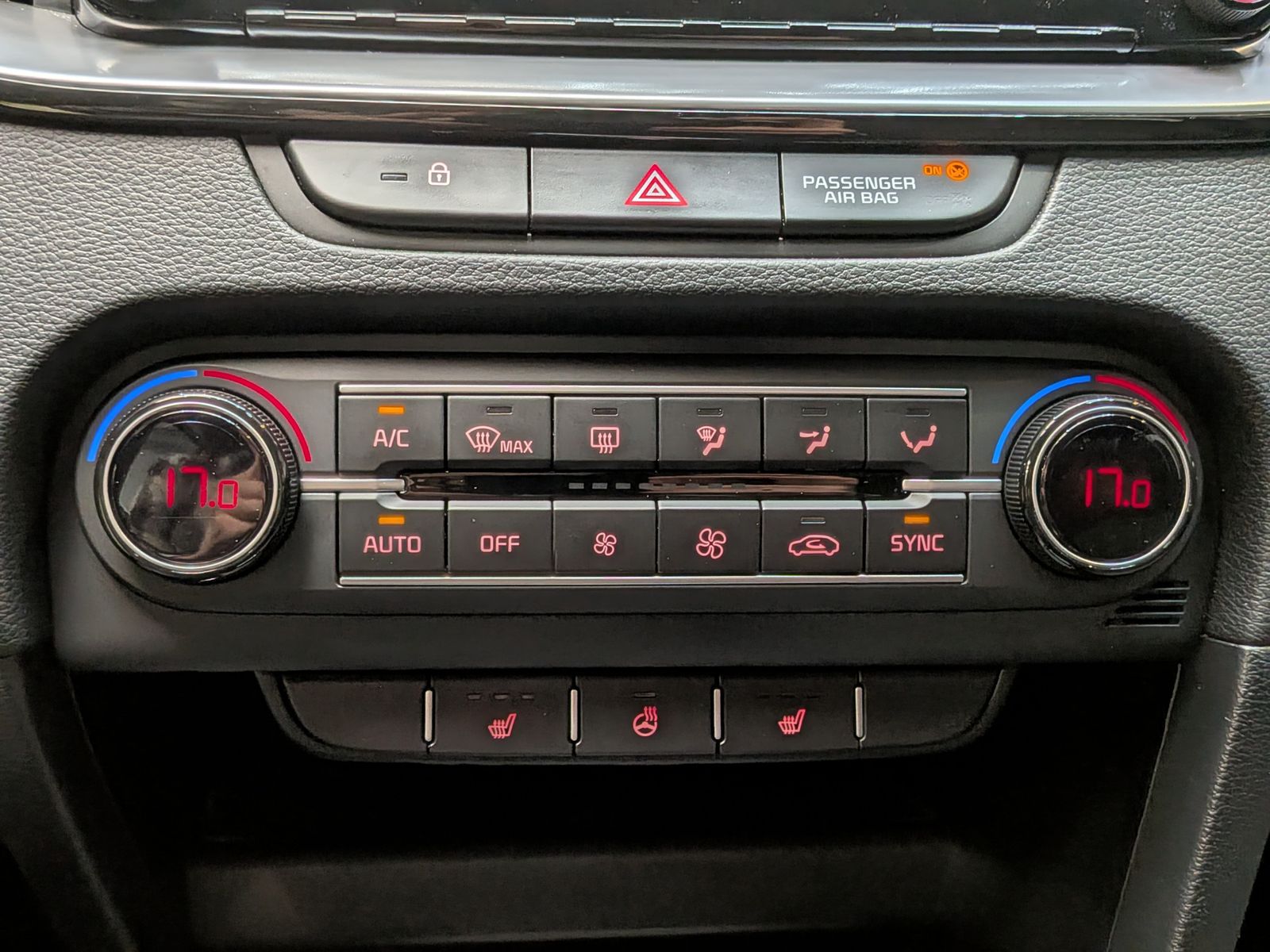 Fahrzeugabbildung Kia cee'd / Ceed 1.5 DCT Spirit JBL Temp LED Cam ACC
