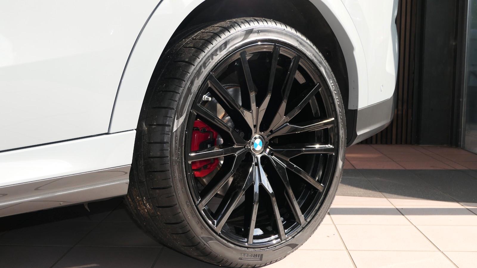 BMW X6 30 d xDrive M Sport|SKY-Lounge|ICONIC|22"|360