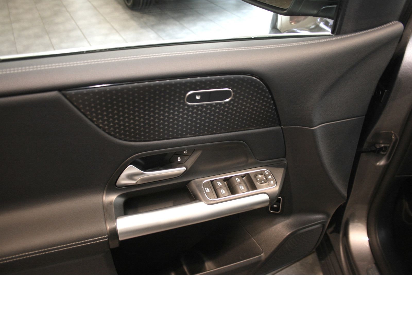 Fahrzeugabbildung Mercedes-Benz B 180 d Progres. Advanced *AHK*Winter-Paket*LED*