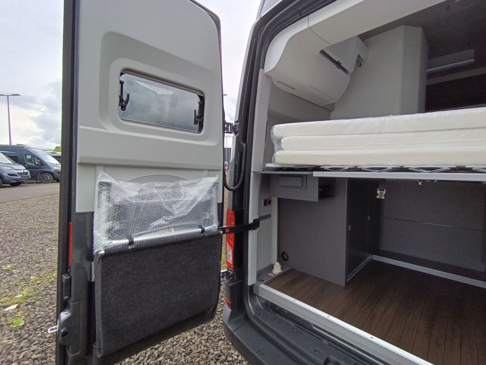 Fahrzeugabbildung Volkswagen Grand California 600 25810,- EUR Sondernachlass