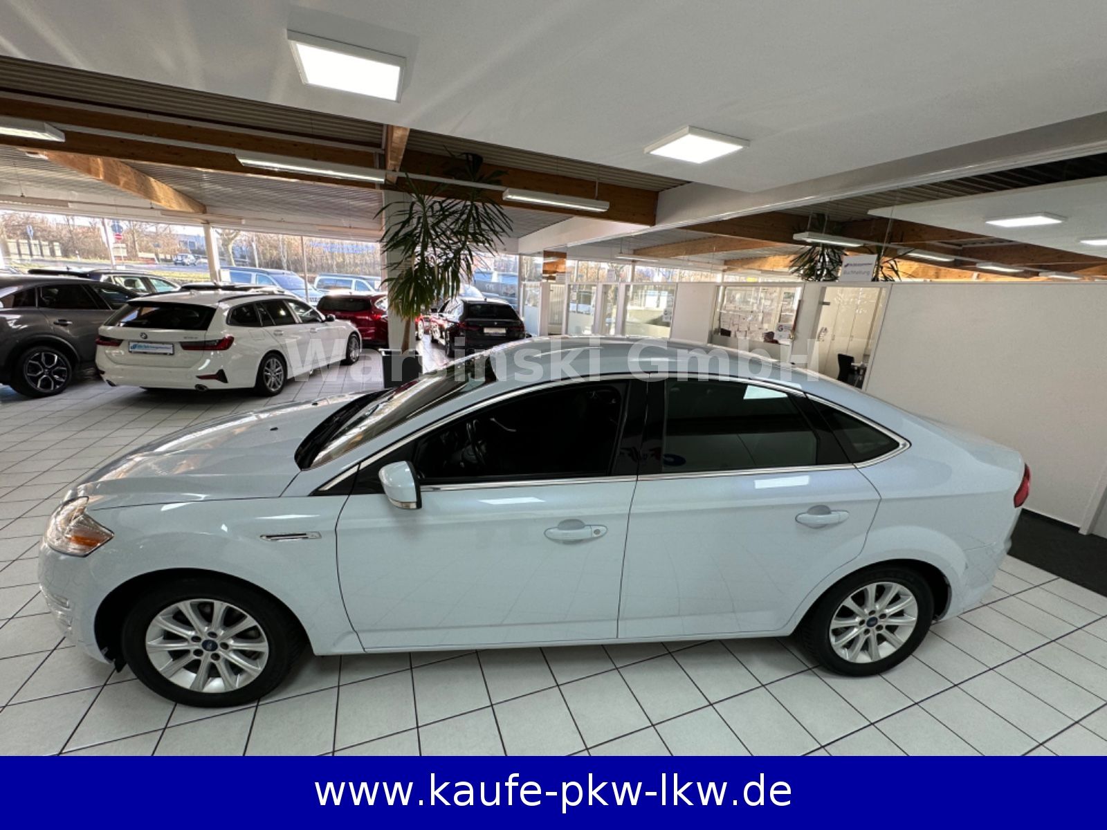 Fahrzeugabbildung Ford Mondeo Lim. Titanium*NAVI*PDC*Automatik*ZV