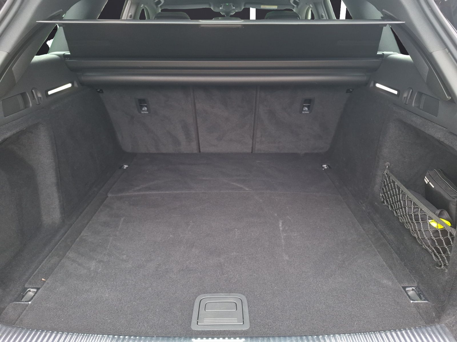 Fahrzeugabbildung Audi A4 Avant 35 TFSI advanced S-tronic LED Navi ACC