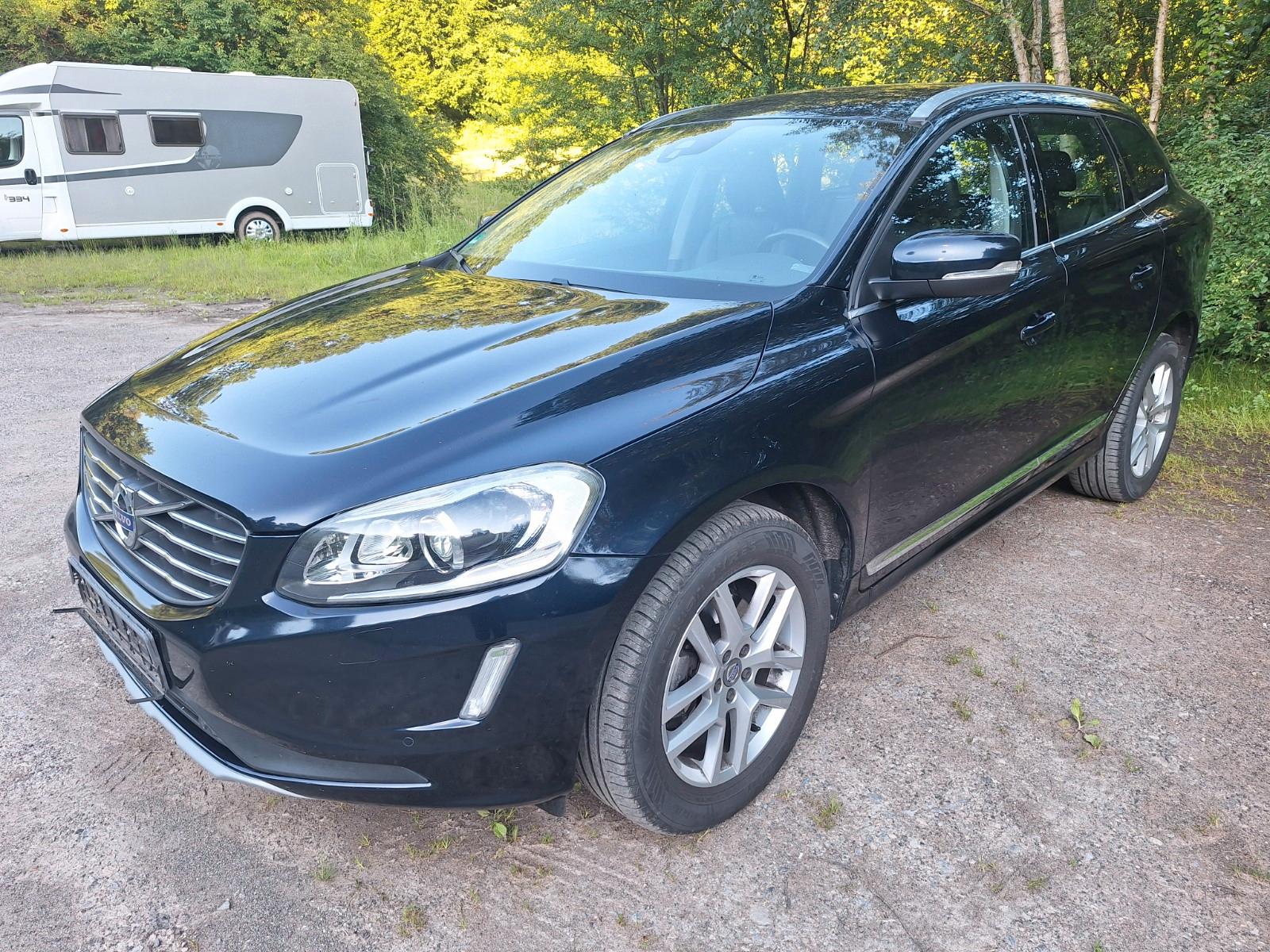 Volvo XC60 D5 Summum AWD Aut.,WR, SH,sehr gepflegt