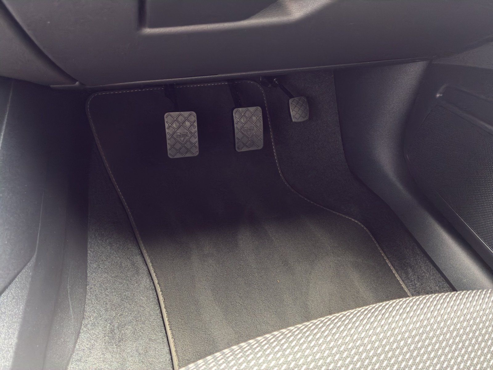 Fahrzeugabbildung Audi A3 Lim. 35 TFSI FAHRSCHUFAHRZEUG, Doppelpedaleri