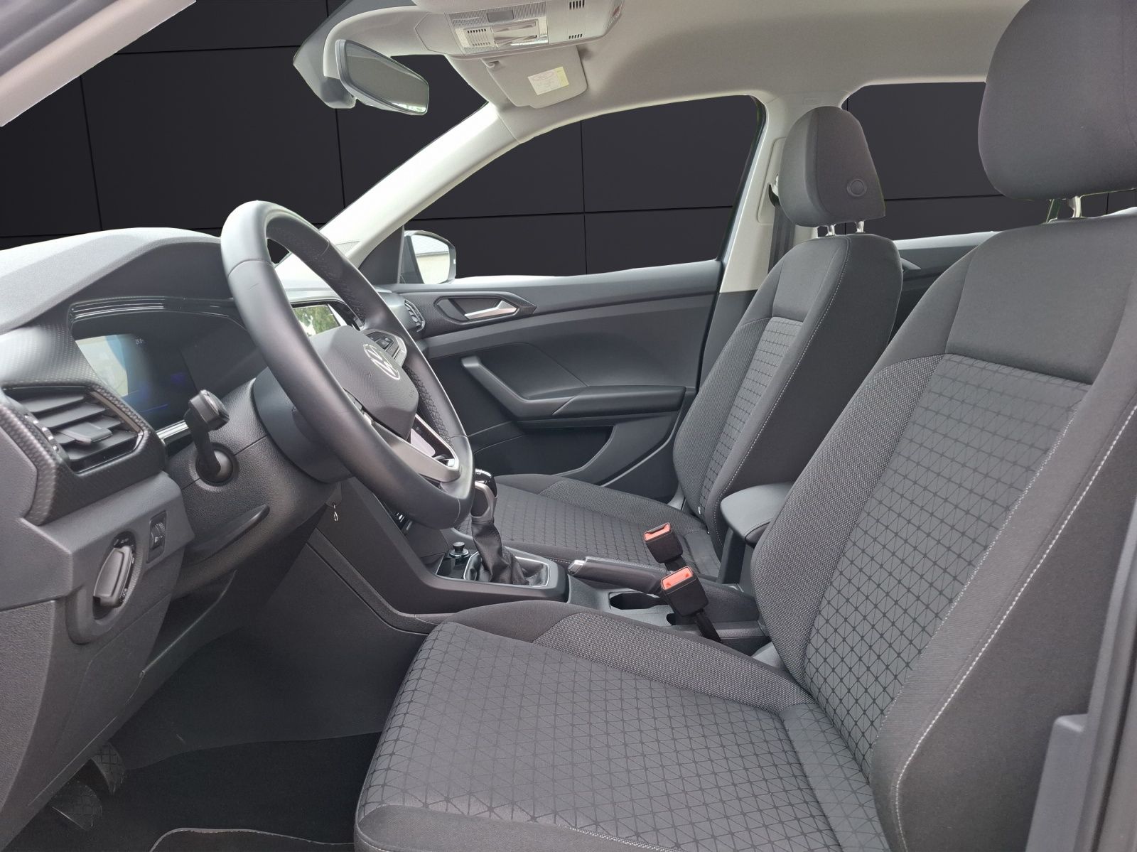 Fahrzeugabbildung Volkswagen T-Cross TSI Life Climatronic AID ACC RFK SH LM