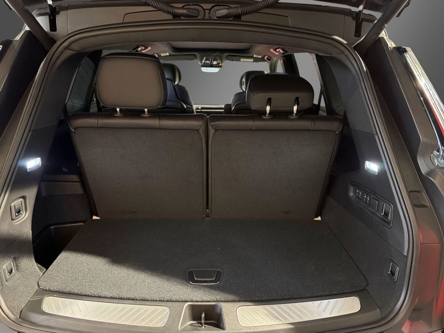 Fahrzeugabbildung Cadillac VISTIQ 452 kW AWD Sport 7-Sitzer