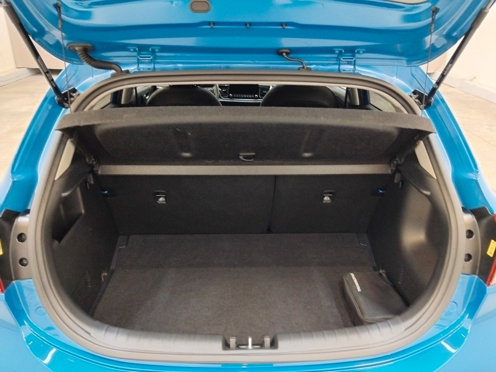 KIA Rio (06/2026, Benzin)