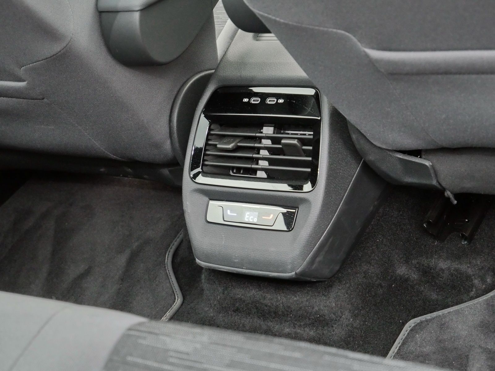 Volkswagen ID.4 Pro 4Motion*RFK*Matrix*DAB+*Panorama*Navi foto 18