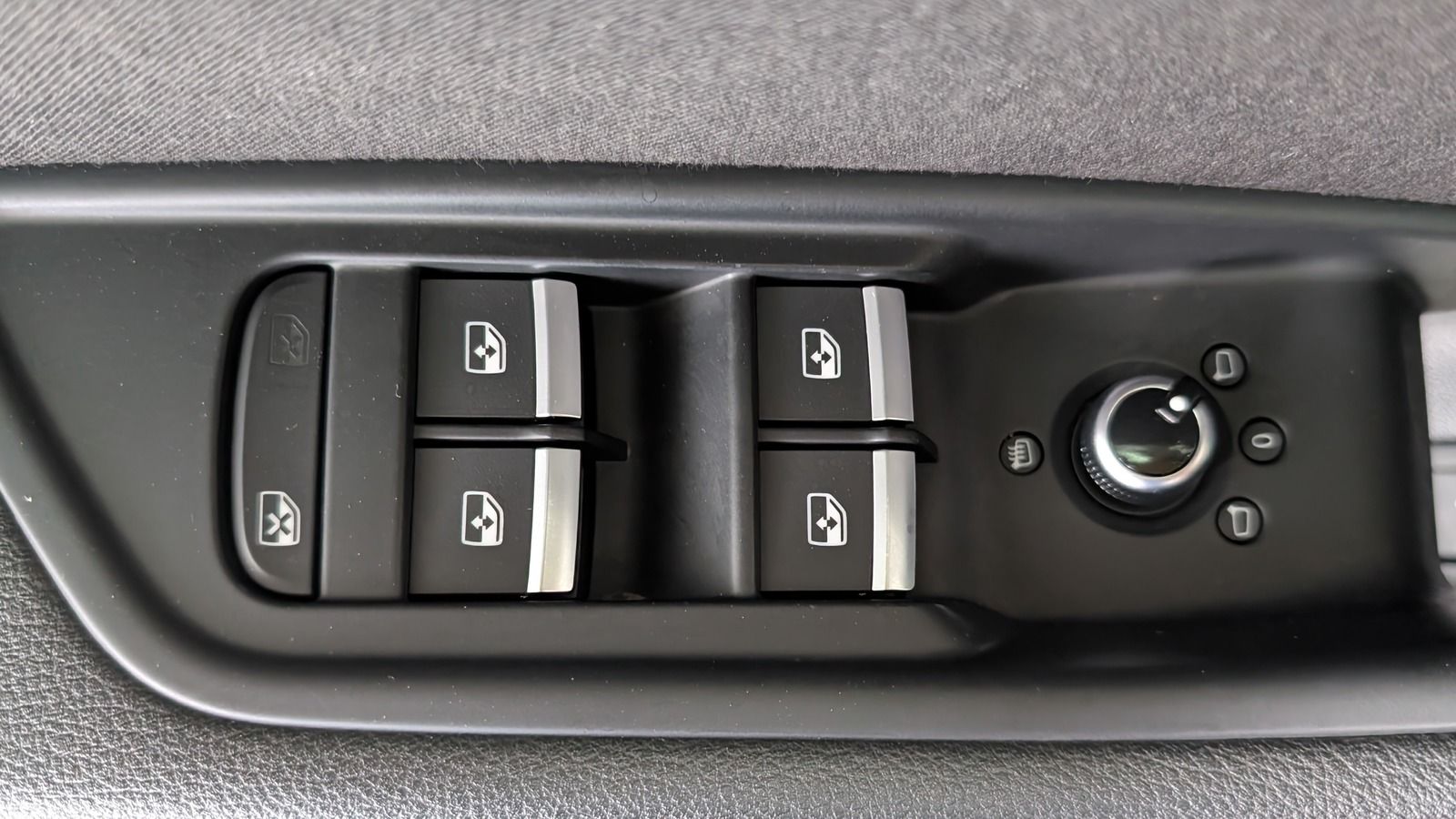 Fahrzeugabbildung Audi A4 Avant 35 TDI sport S-tronic LED * Navi